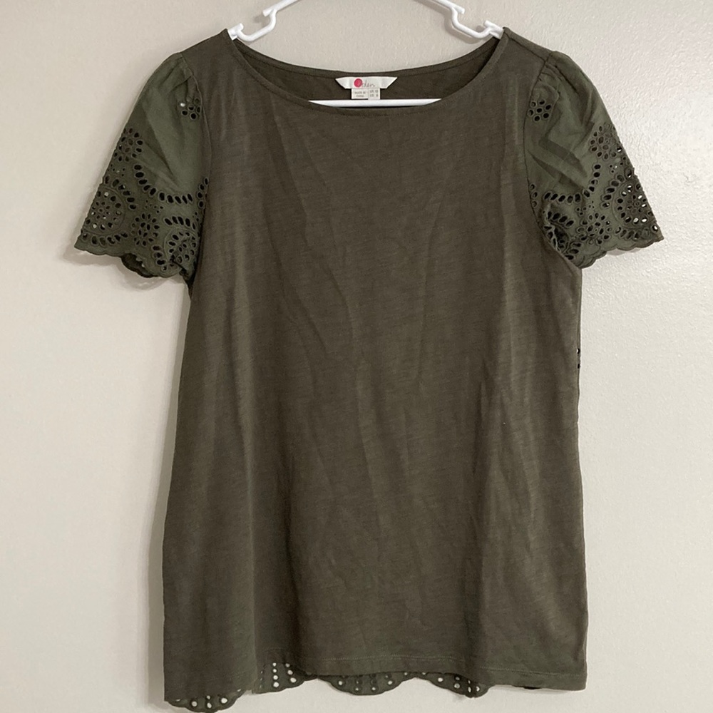 Boden NWOT Eyelet Detail Casual Top
